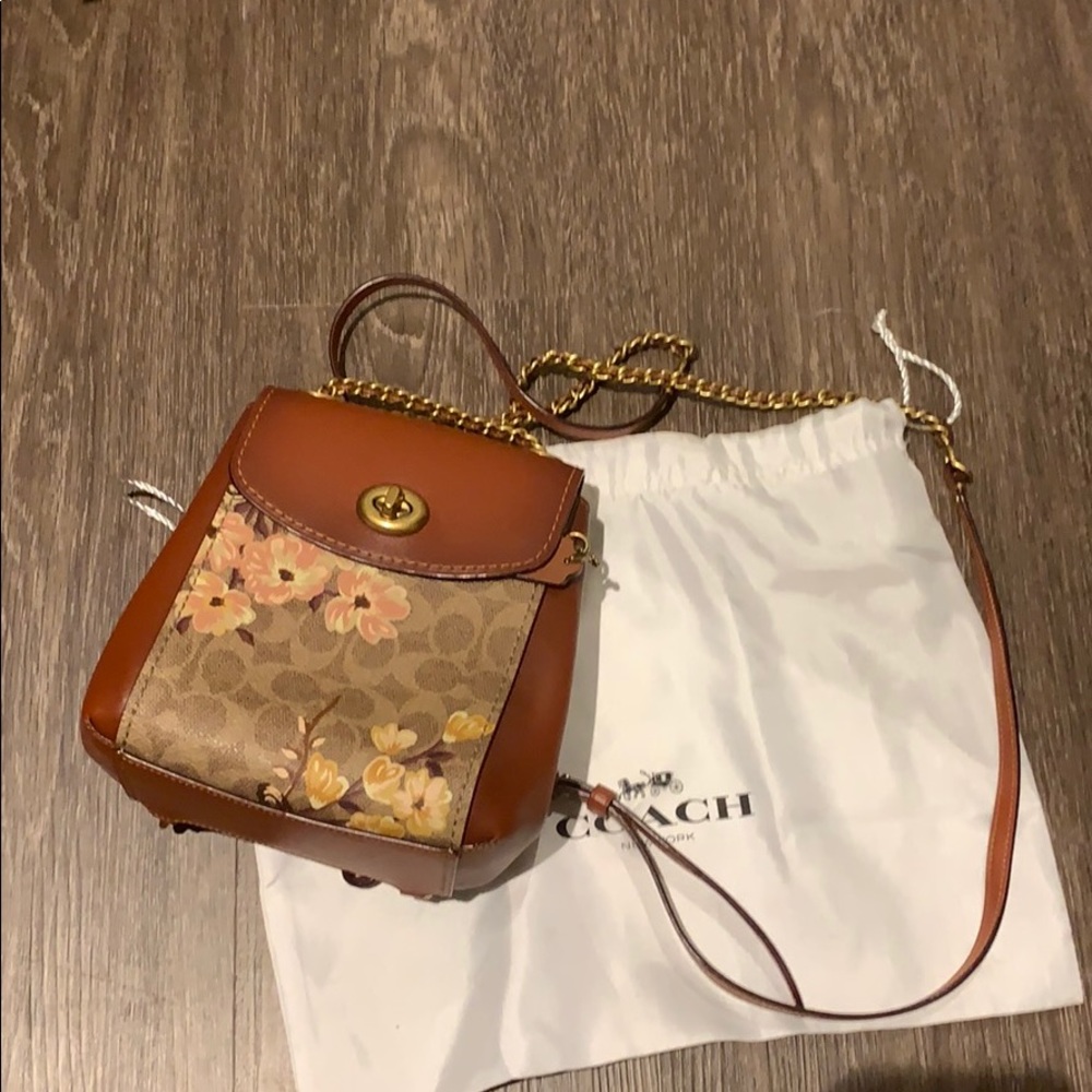 ✨Authentic Coach Parker 16 backpack✨ almost new!